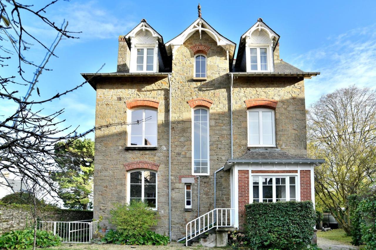La Brise Cancalaise - Maison Typique Avec Vue Mer Cancale Luaran gambar