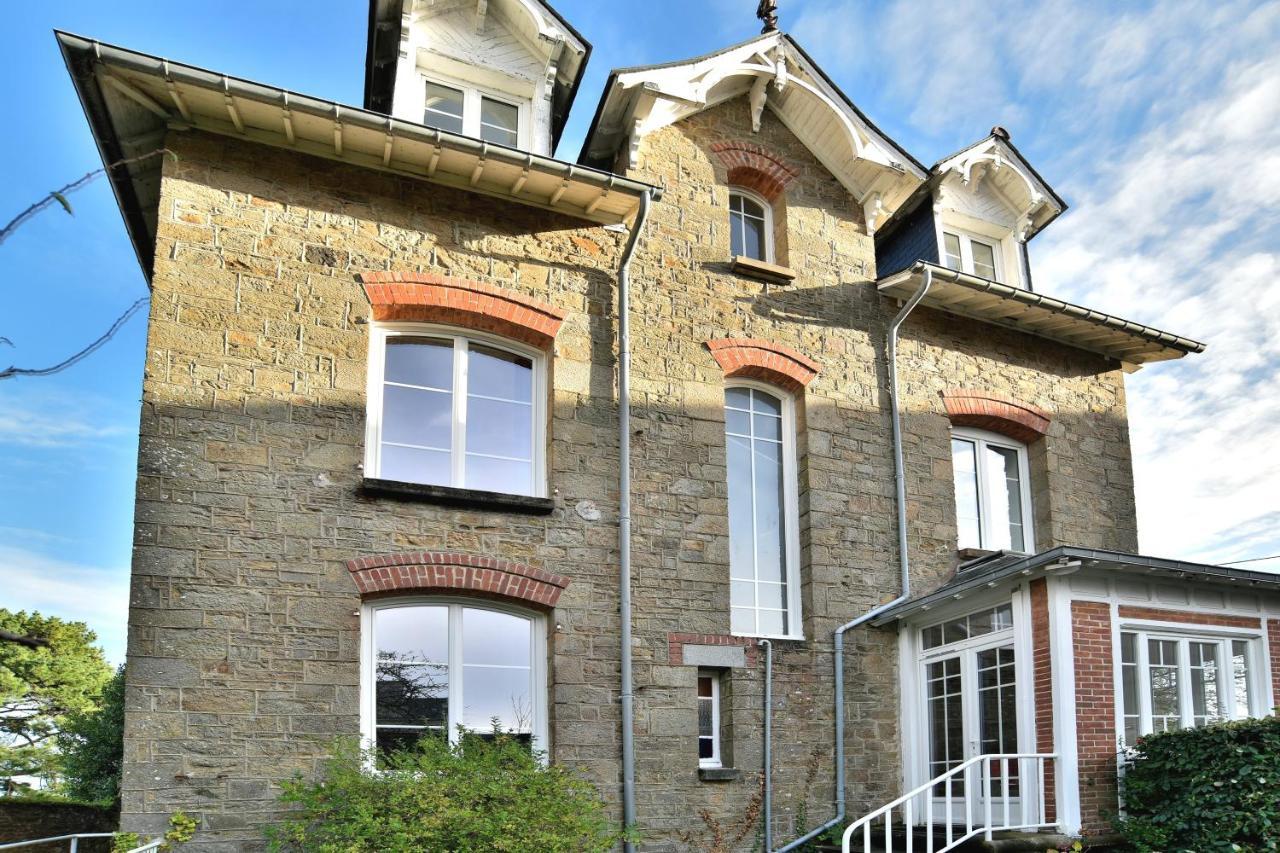 La Brise Cancalaise - Maison Typique Avec Vue Mer Cancale Luaran gambar